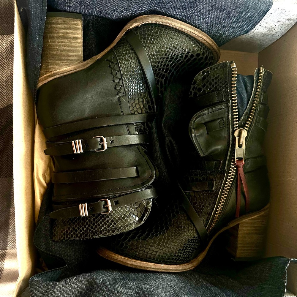 Freebird Baker Boot - Picture 5 of 10